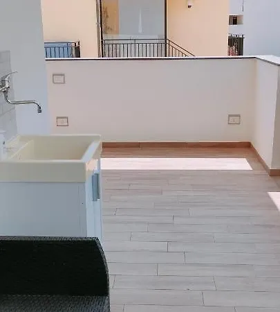 Sea View Apartment *